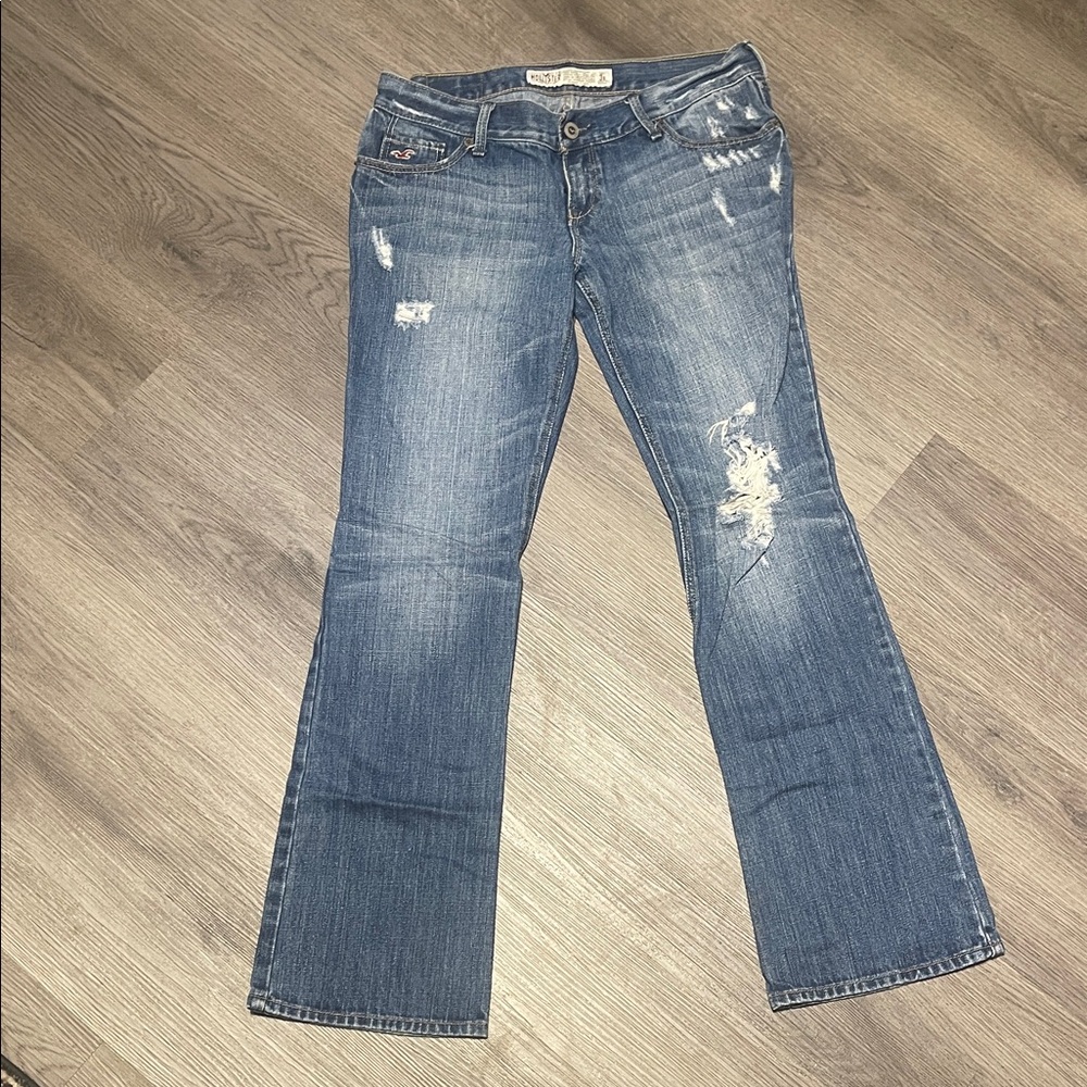 Hollister original Low rise flare jeans size 3 Short medium wash